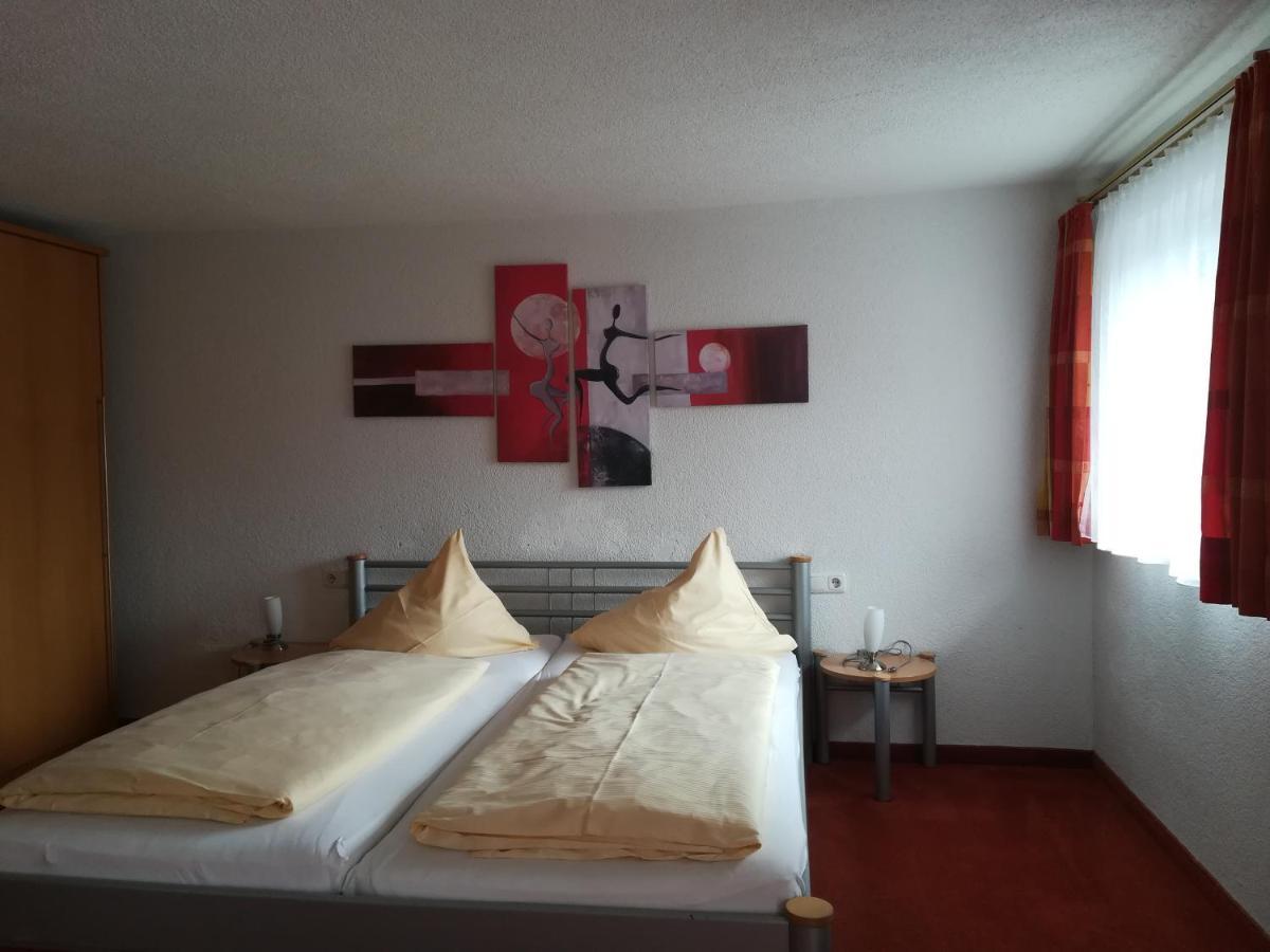 Holzgauerhof *